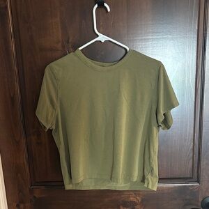 Lululemon Olive Green Cropped Short Sleeve Size 6